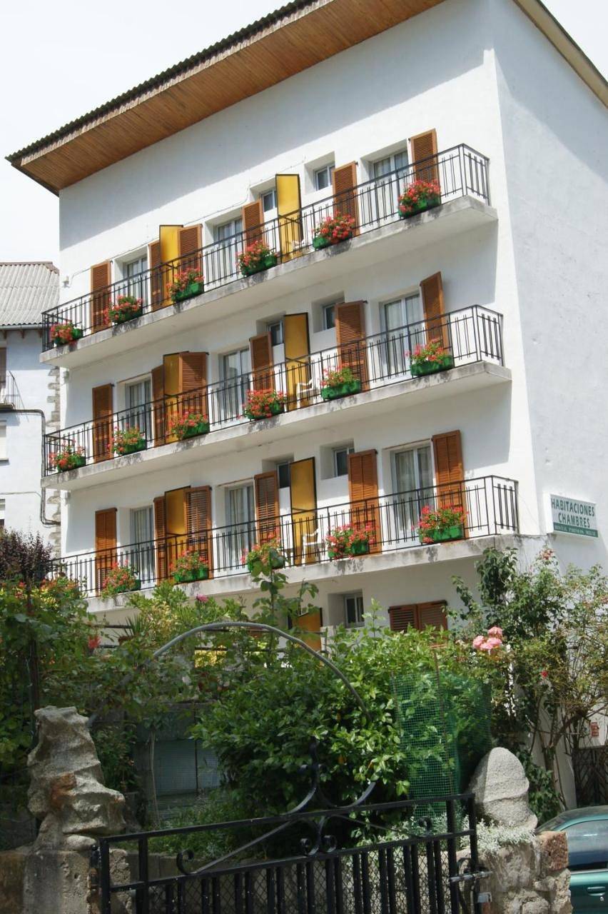 Hostal Pirineos Meliz in Bielsa, Pirineo Aragonés