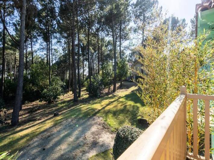 Gîte pour 6 personnes, avec jardin et piscine dans Golf de la Méjanne - 2