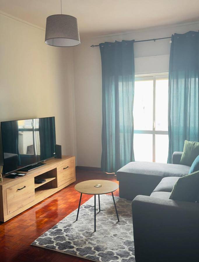 Apartamento inteiro, Lemon Tree House 2nd Floor - No Lift - Stairway 2 Andar sem elevador in Beira Interior Norte, Guarda