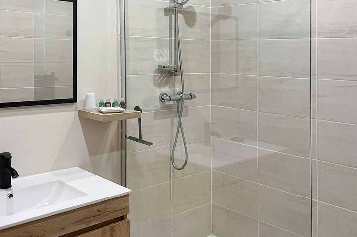 Gîte pour 5 personnes, avec jardin à Arcomps - 4