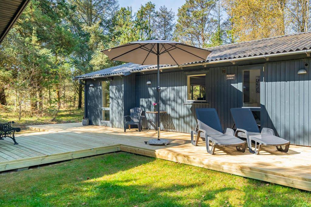 Sommerhus til 4 personer og 1 hund i Houstrup – din base midt i naturen in Houstrup, Varde Kommune