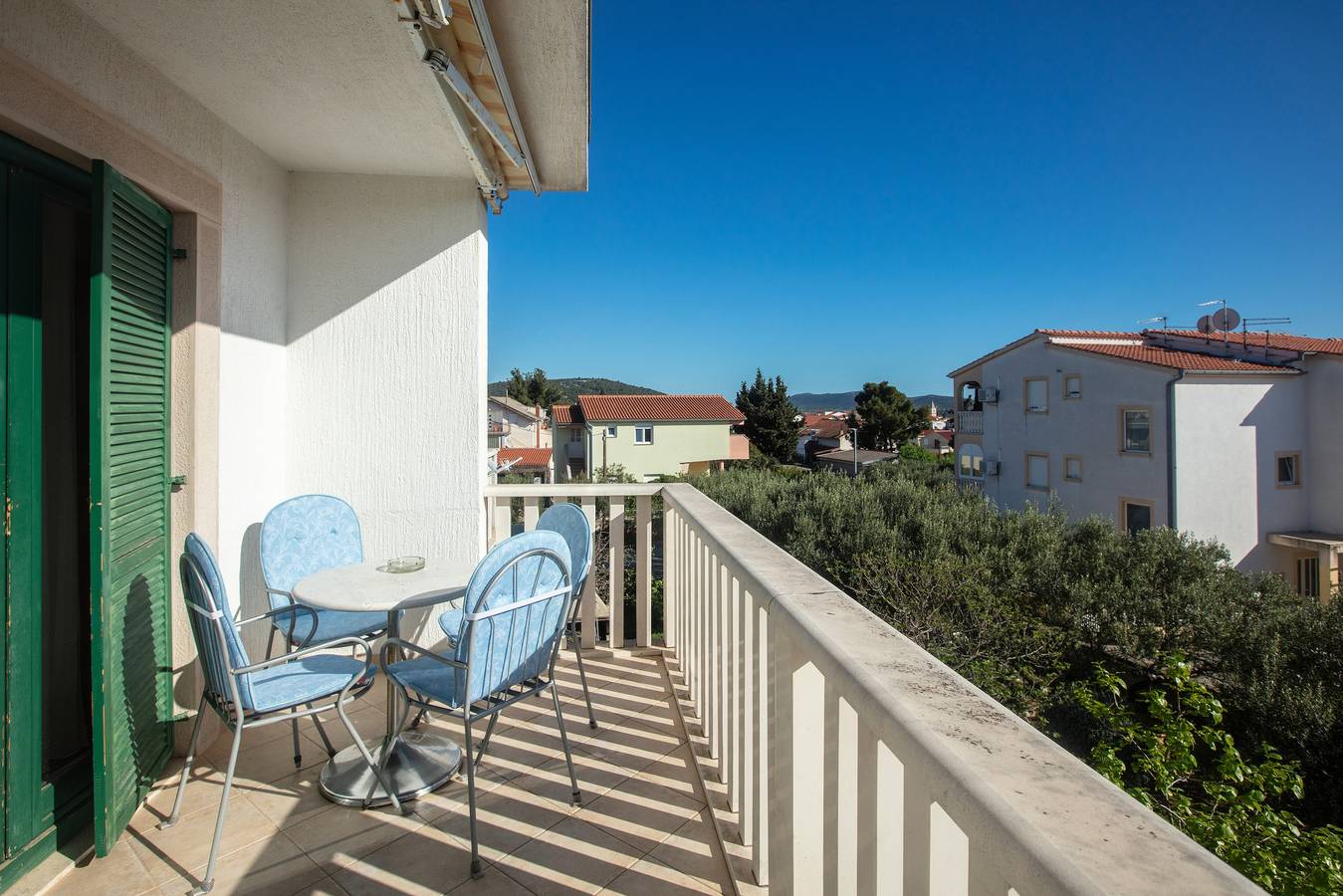 Ganze Wohnung, 1-Zimmer-Ferienwohnung mit Balkon Pirovac, Sibenik A-22567-a in Pirovac, Šibenik-Knin