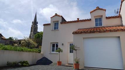 Gîte pour 4 personnes, avec jardin ainsi que vue sur le lac et terrasse à Saint-Viaud