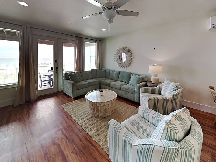 Vacation rental for 40 people, with balcony in Baldwin County