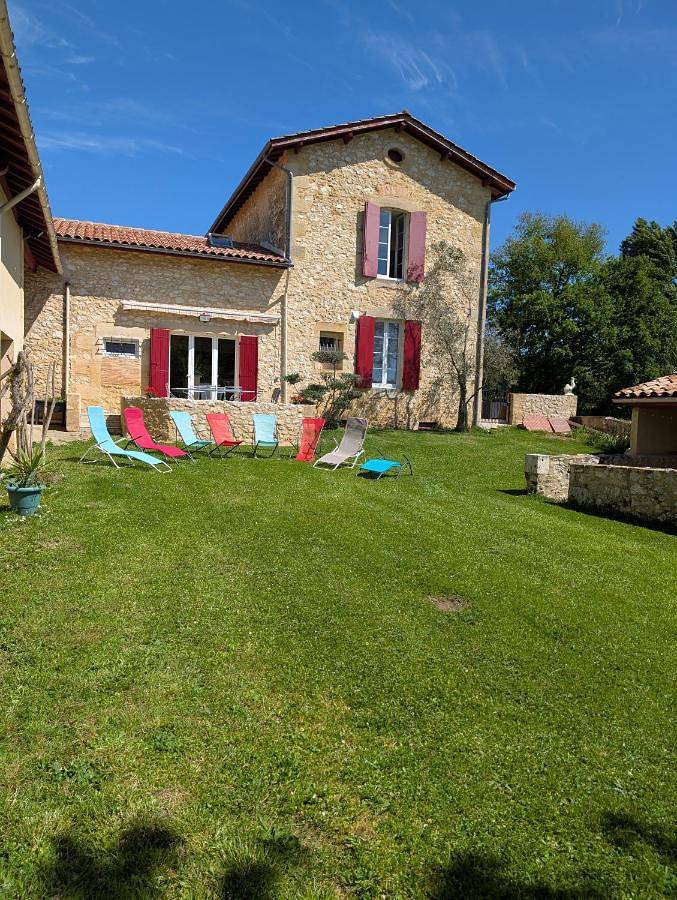 Maison de campagne 8 couchages avec piscine et lacs in Sainte-Radegonde, Région de Libourne