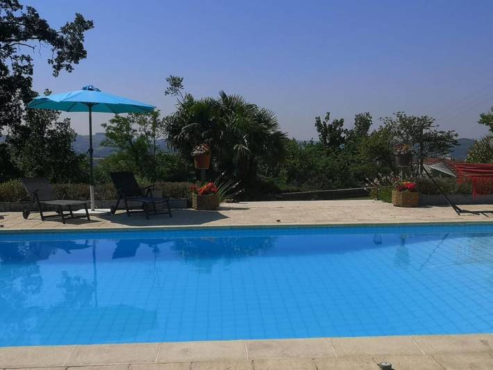 Maison d’hôte pour 4 personnes, avec Terrasse et Jardin ainsi que Piscine et Vue