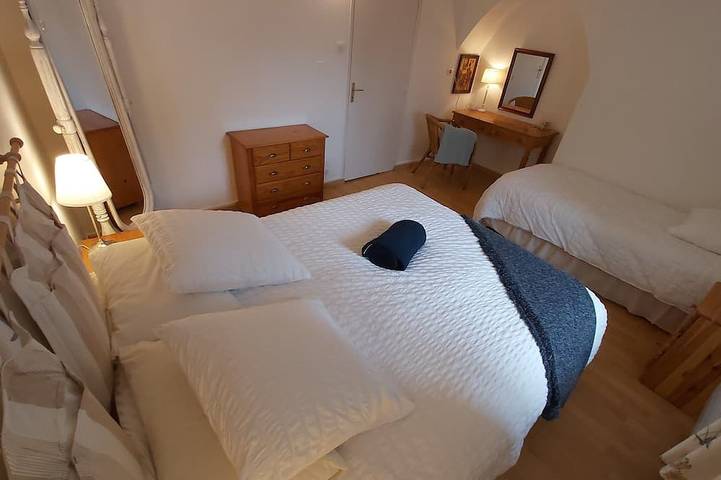 Gîte pour 5 personnes, avec Terrasse ainsi que Jardin et Piscine à Calorguen - 3