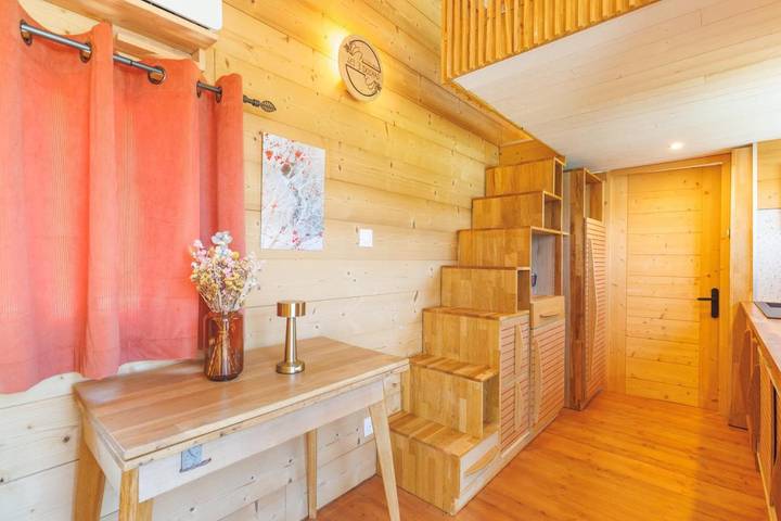 Gîte pour 3 personnes, avec jardin à Les Alliés