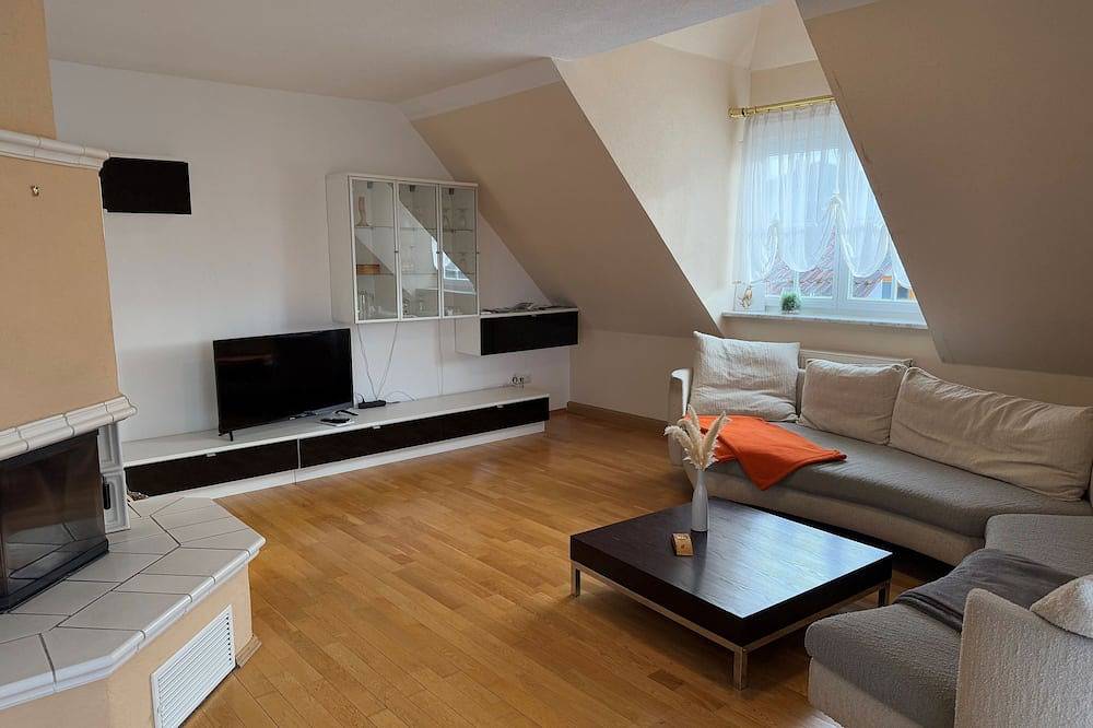Ganze Wohnung, Große Ferienwohnung für 4 Personen in ruhiger Lage in Zapfendorf, Landkreis Bamberg