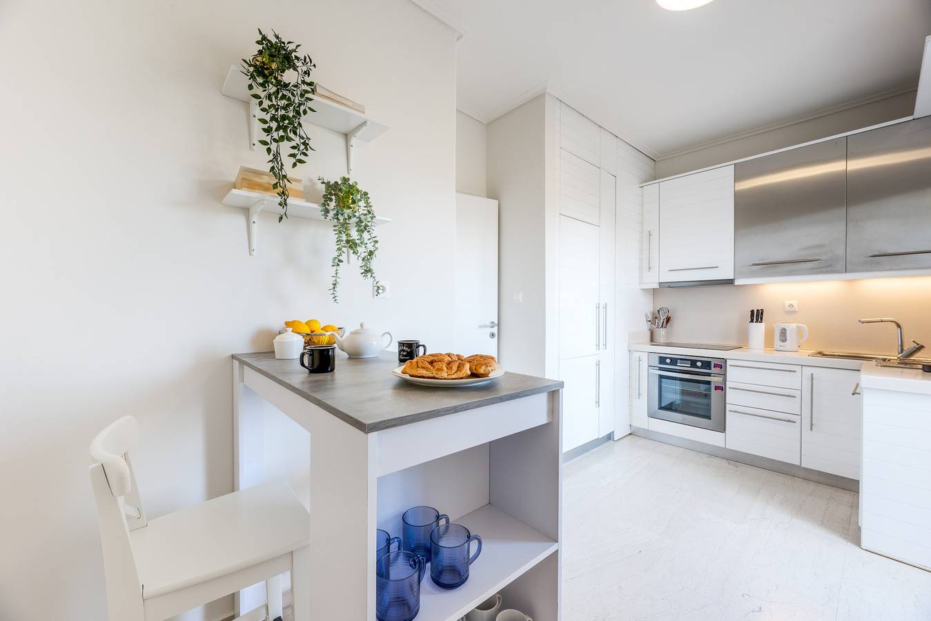 Ganze Wohnung, Elegant 3 dbrm apt iin the Heart of Glyfada in Glifada, Süd-Athen