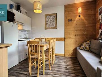 Gîte pour 6 personnes, avec balcon dans Office De Tourisme De Saint Sorlin D Arves