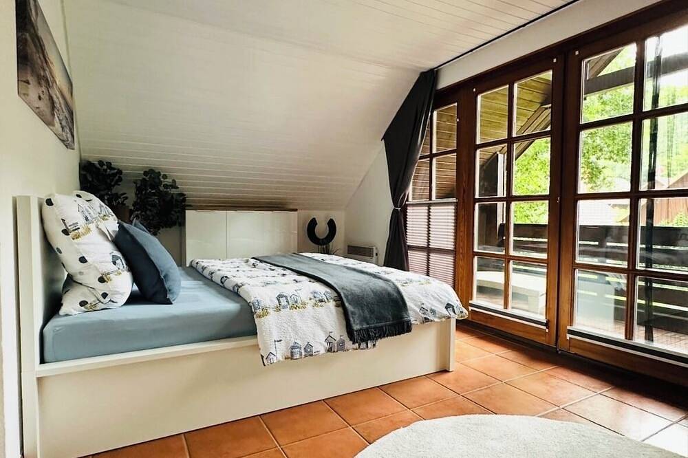 Gemütliches Ferienhaus zwischen See, Wald und Meer in Pönitzer See, Scharbeutz