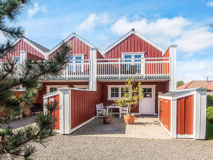 Ferienhaus für 4 Personen, mit Sauna und Terrasse sowie Whirlpool in Tirpitz Museum (Oksby)