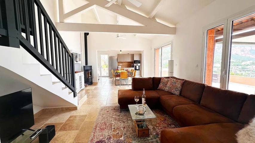 Gîte pour 8 personnes, avec jacuzzi et jardin ainsi que balcon et piscine dans Plage d'Anthéor - 2