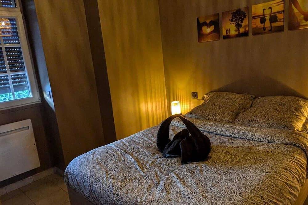 Entire apartment, Évasion - Orly à 12 Minutes de Paris. Bel Appartement au Cœur de Orly in Paray-Vieille-Poste, Essonne
