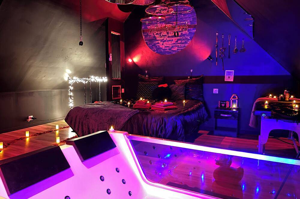 La Sainteny Touch - Erotic Room in Sainteny, Côte de la Déroute