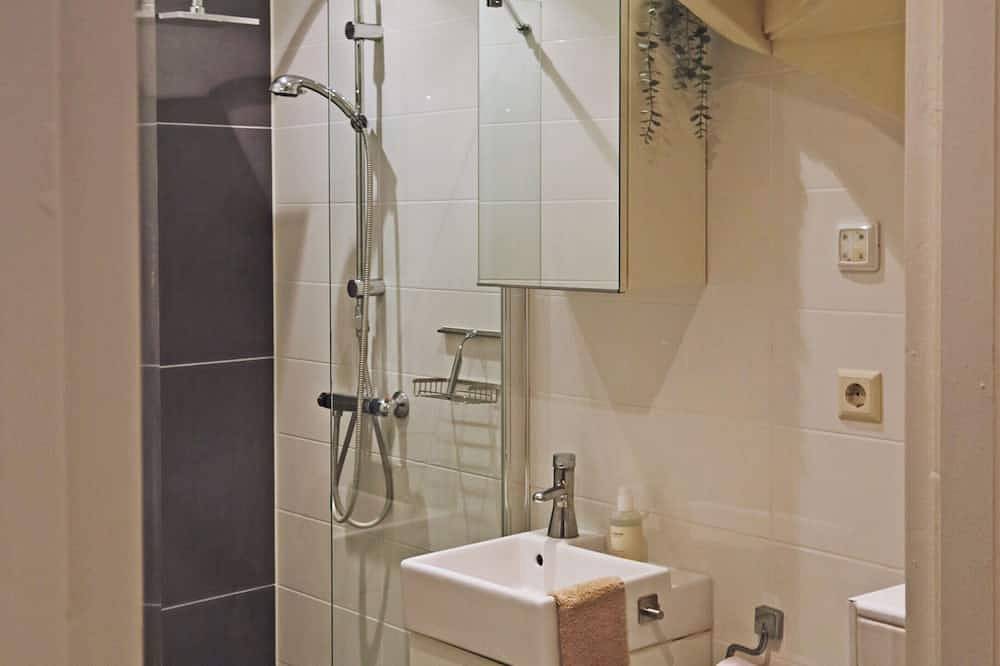 Ganze Wohnung, Aim2Stay: cosy guesthouse for 2 in historic Haastrecht near Gouda in Haastrecht, Groene Hart