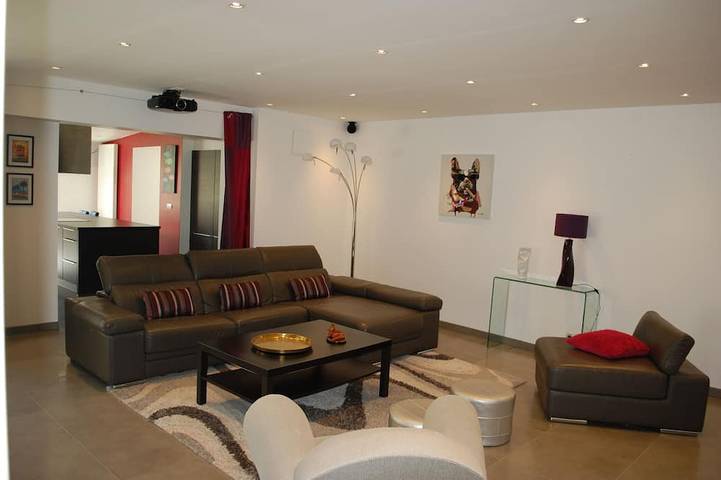 Gîte pour 8 personnes, avec Terrasse et Jardin à Magny-en-Bessin