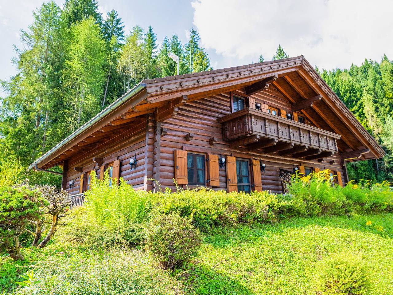 Glocknerhaus in Kreuzeckgruppe, Berg im Drautal