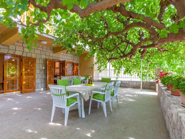 Ferienhaus für 5 Personen, mit Balkon und Terrasse sowie Garten in Podstrana - 2