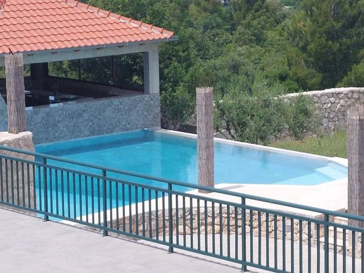 Villa pour 5 personnes, avec piscine ainsi que vue et jardin, animaux acceptés à Cavtat - 4