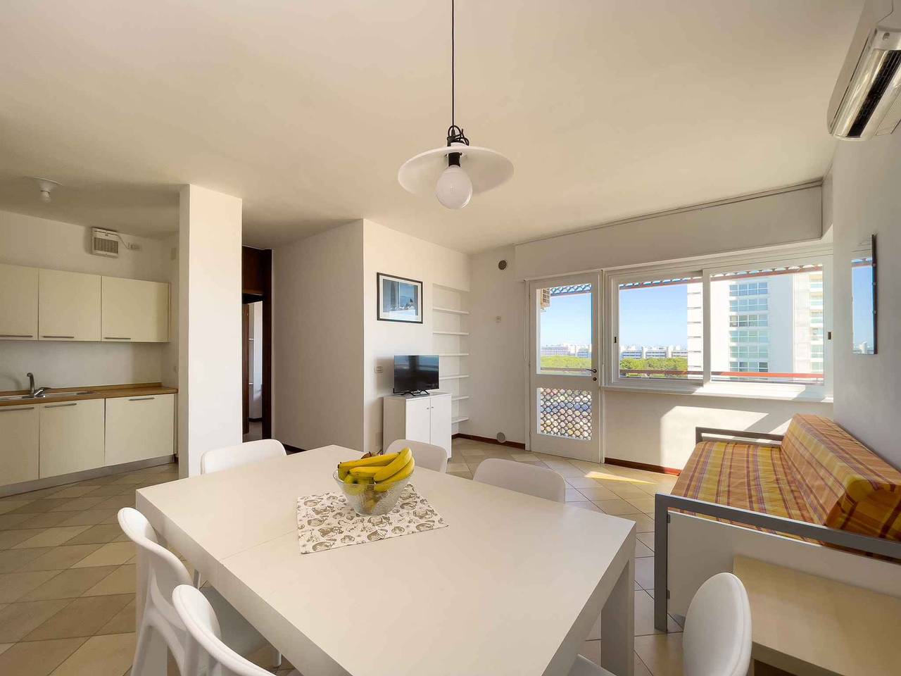 Ganze Ferienwohnung, Ferienwohnung mit Klimaanlage und Balkon mit Meerblick  in Lignano Sabbiadoro, Udine Provinz