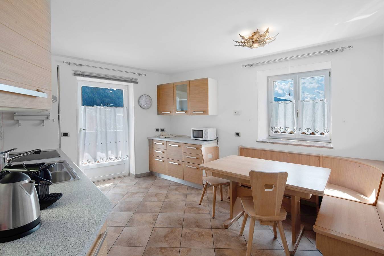 Ganze Wohnung, Apartment 'Vich' mit Bergblick, Balkon und Wlan in San Giovanni di Fassa, Dolomiti Superski