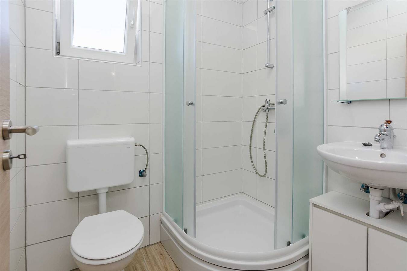 Geheel appartement, Vakantieappartement voor 4 personen met balkon/terras in Vir