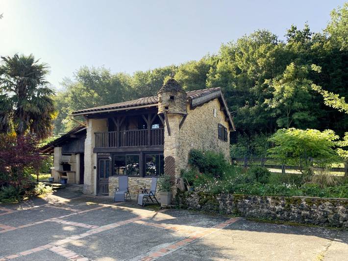 Gîte pour 4 personnes, avec Terrasse et Jardin