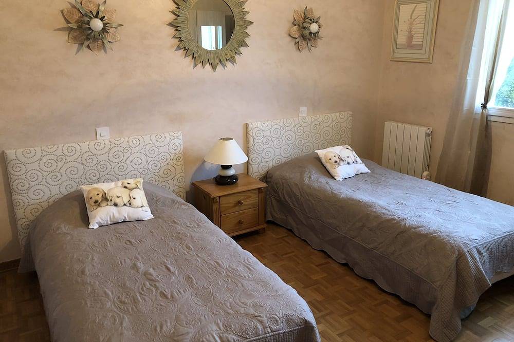 En villa, apartamento independiente de 130 m2 con aire acondicionado. Piscina de 10x5 in Lattes, Côte d'Améthyste