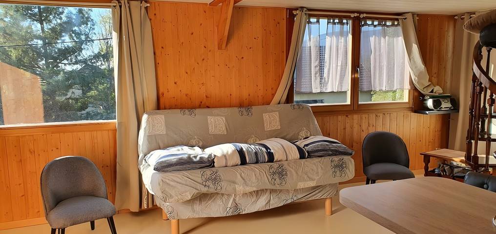 Ferienhaus 'Gite Aux Zierattes' mit Bergblick, privater Terrasse und WLAN in Combrimont, Regionaler Naturpark Belchen der Vogesen