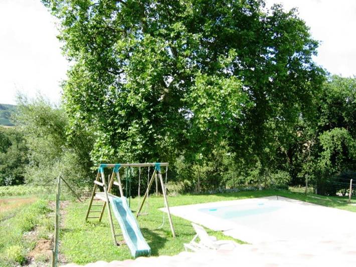 Location de vacances pour 16 personnes, avec vue ainsi que jardin et piscine, animaux acceptés dans Saint-Paul-Flaugnac - 3