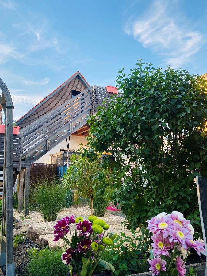 Ferienwohnung für 4 Personen, mit Balkon und Terrasse sowie Ausblick in Schwaigern