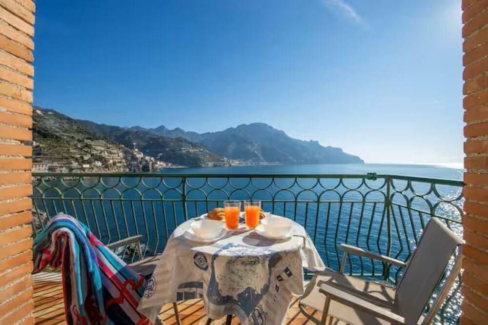 Villa Di Palma access to the beach and solarium in San Cosma, Ravello