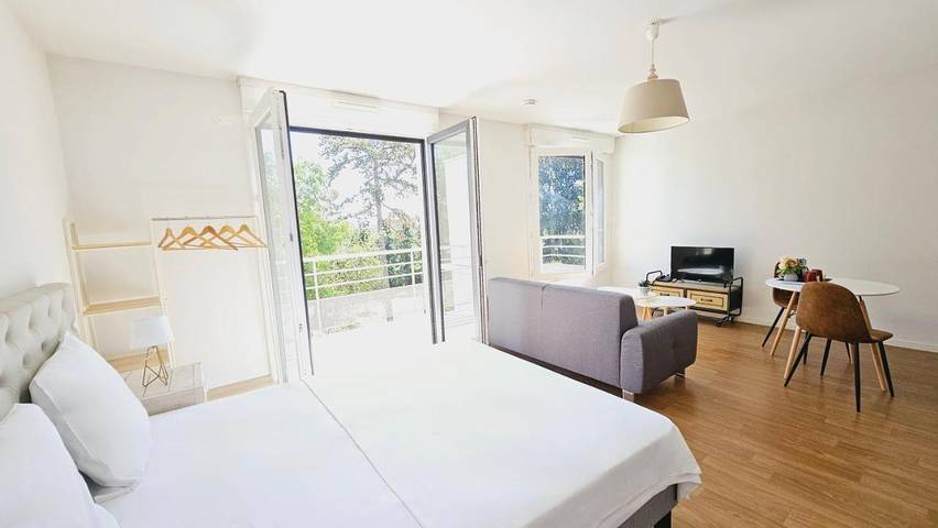 Location de vacances pour 6 personnes, avec vue et jardin, animaux acceptés à Nevers - 2