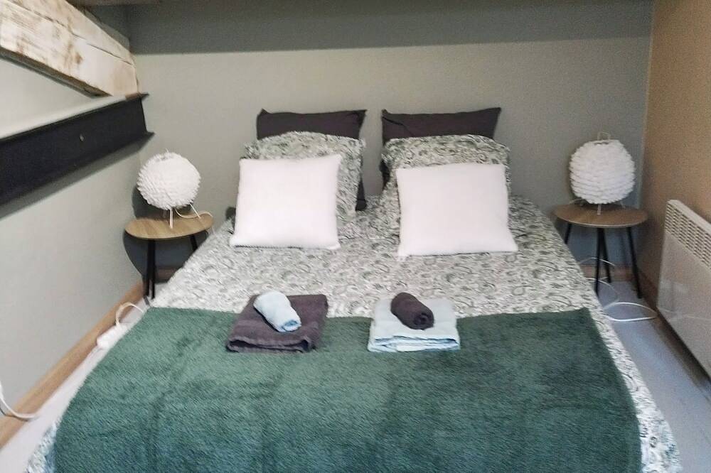Un esprit loft pour ce charmant logement au calme dans un village de bord de mer in Marsilly, Région de La Rochelle