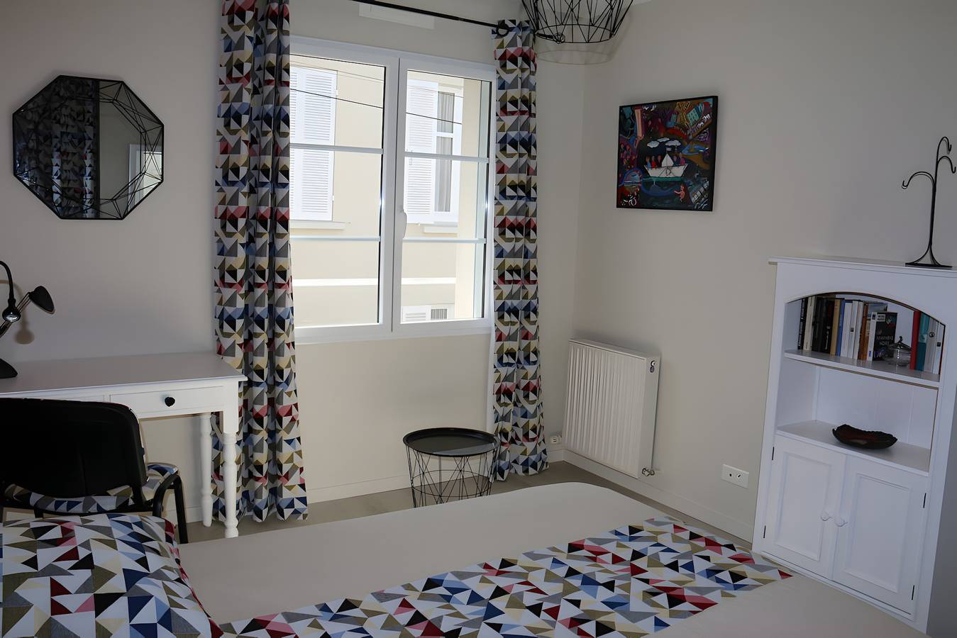 Suite de deux chambres avec salle d'eau privative - suite de 2 chambres in Nantes, Région de Nantes