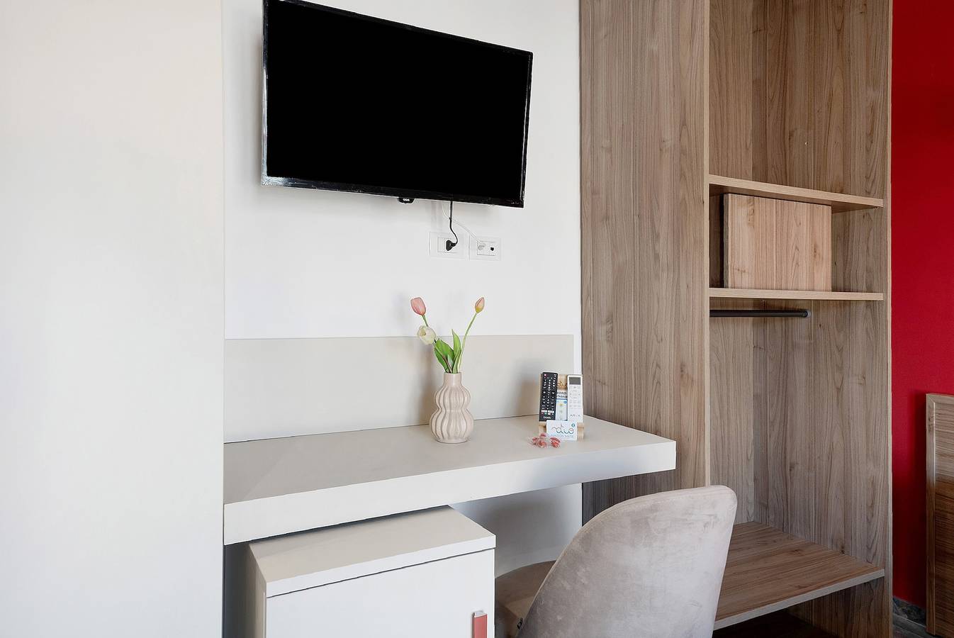 Camera 'Camera Deluxe Vicino Agli Scavi' con vista montagna, Wi-Fi e aria condizionata in Ercolano, Parco nazionale del Vesuvio