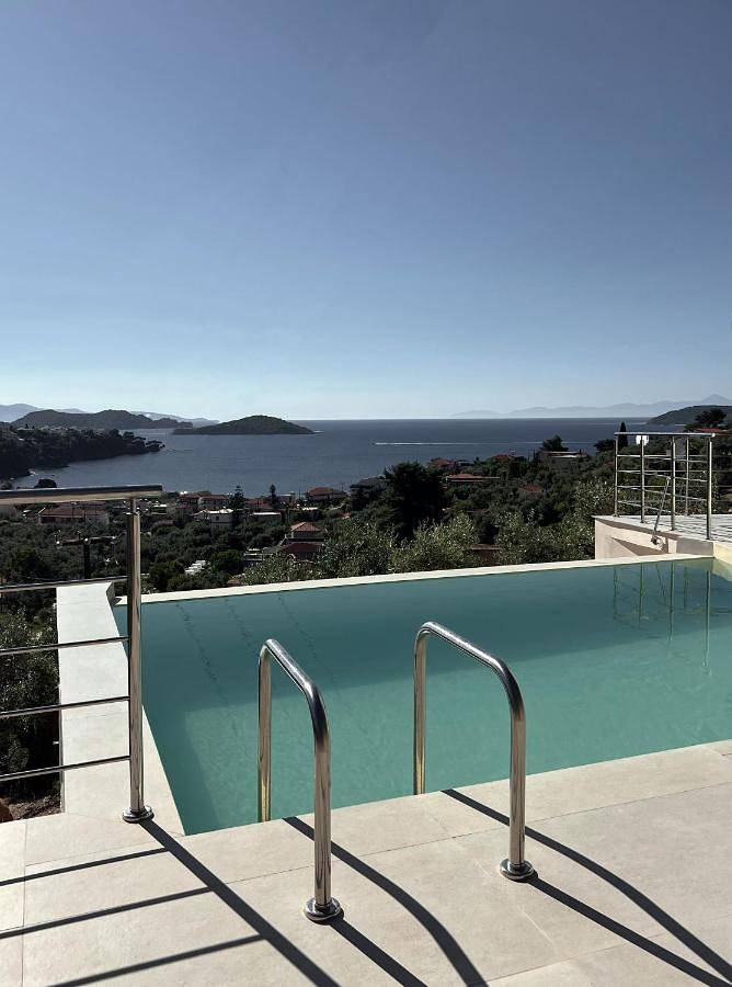 Villa voor 4 personen, with uitzicht and tuin as well as zwembad op Skiathos