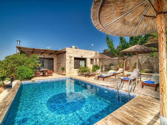 Bungalow für 8 Personen, mit Balkon und Terrasse sowie Garten