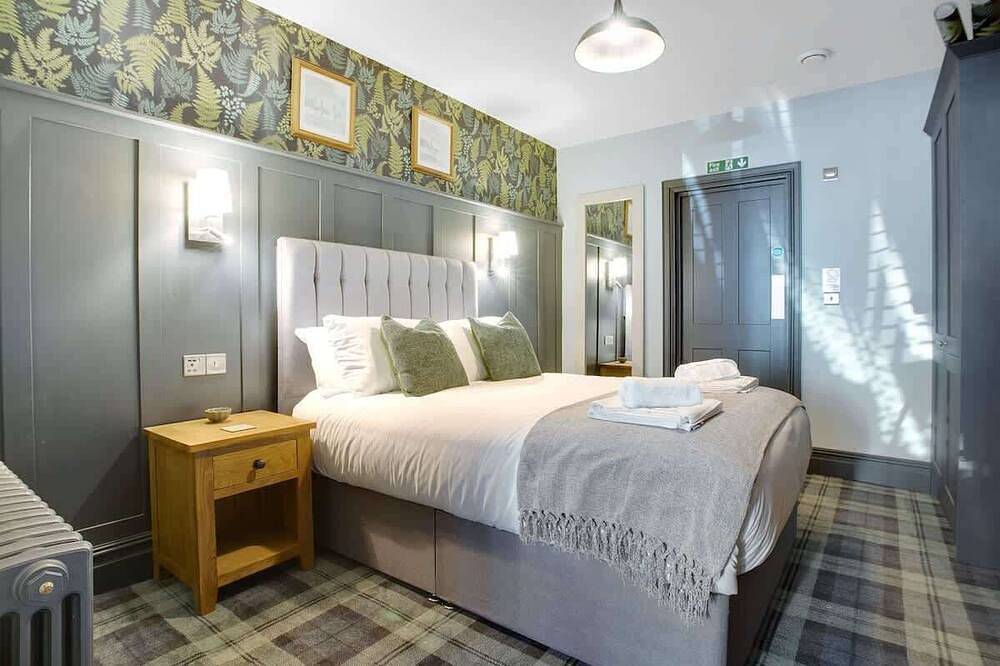 Entire apartment, Stylish 1Br Home | Near Station | by Stay With Us in Hartlepool
