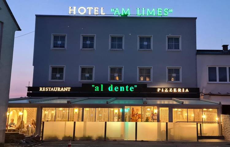 Hotel für 3 Personen, mit Garten und Ausblick, kinderfreundlich