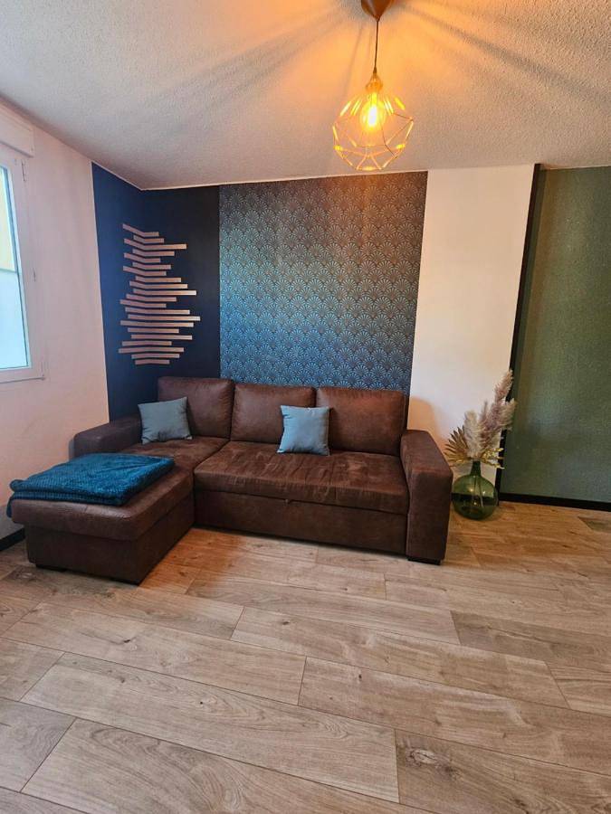 Appartement entier, One-Bedroom Apartment in Lunéville, Région de Lunéville