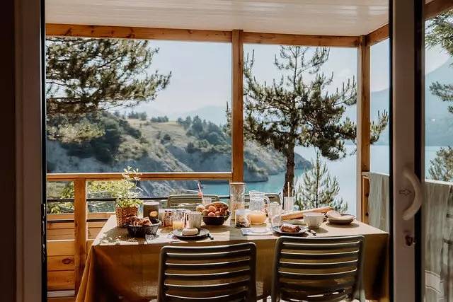 Gîte pour 5 personnes, avec piscine et terrasse dans Lac de Serre-Ponçon - 4