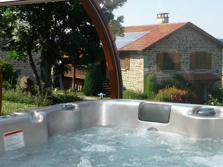 Casa rural para 6 pers. con chimenea en Sauvain in Sauvain, Montbrison