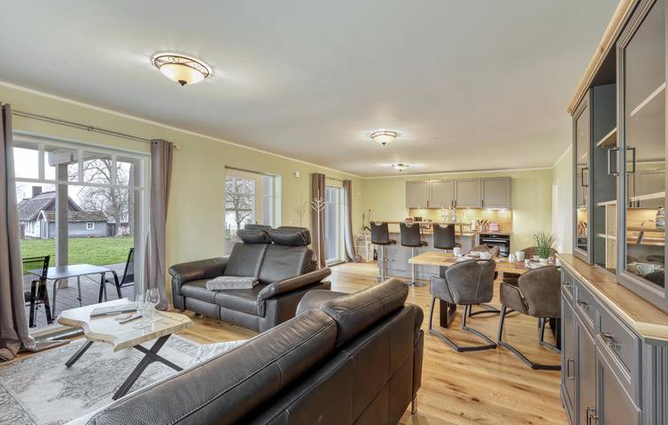 Ferienwohnung für 4 Personen, mit Terrasse und Seeblick in Zehna - 2