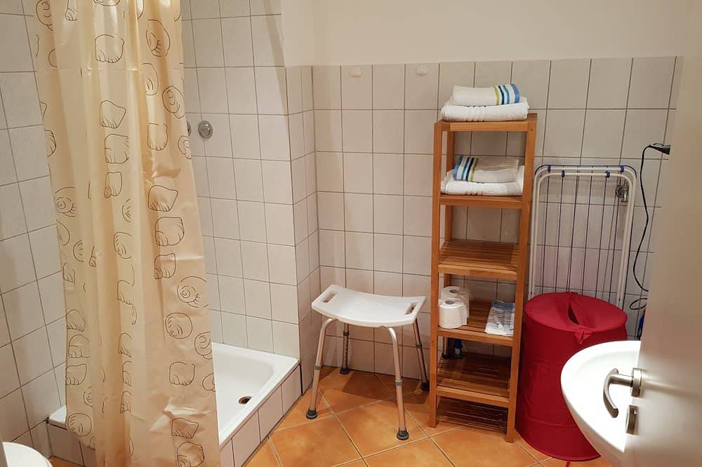 Ganze Wohnung, Sehr zentrale Ferienwohnung/150m zum großen Plöner See/ Fewo 1 in Plön, Plön (Stadt)