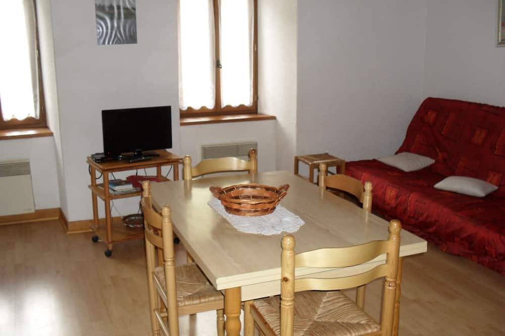 Appartement entier, Appartement à la montagne 6 personnes in Génos, Pyrénées