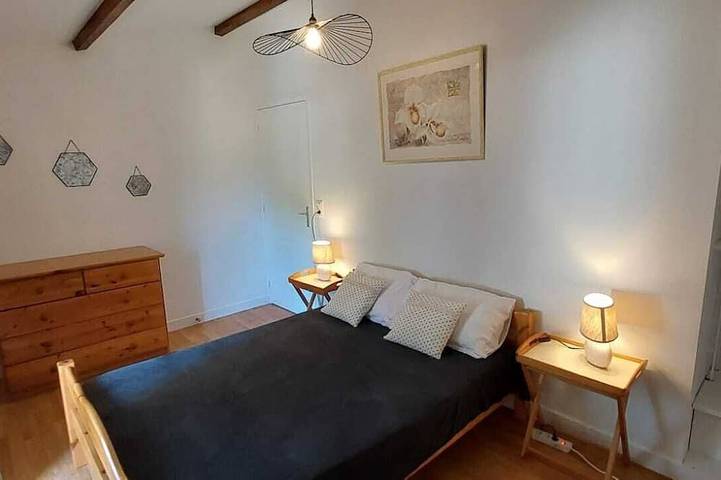 Gîte pour 4 personnes, avec jardin à Épargnes - 2