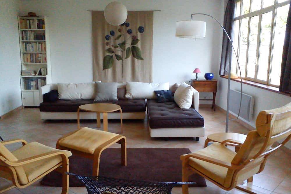 Appartement entier, Le Fontauris, rez de jardin pour 4 personnes au coeur de Forcalquier in Forcalquier, Parc naturel régional du Luberon
